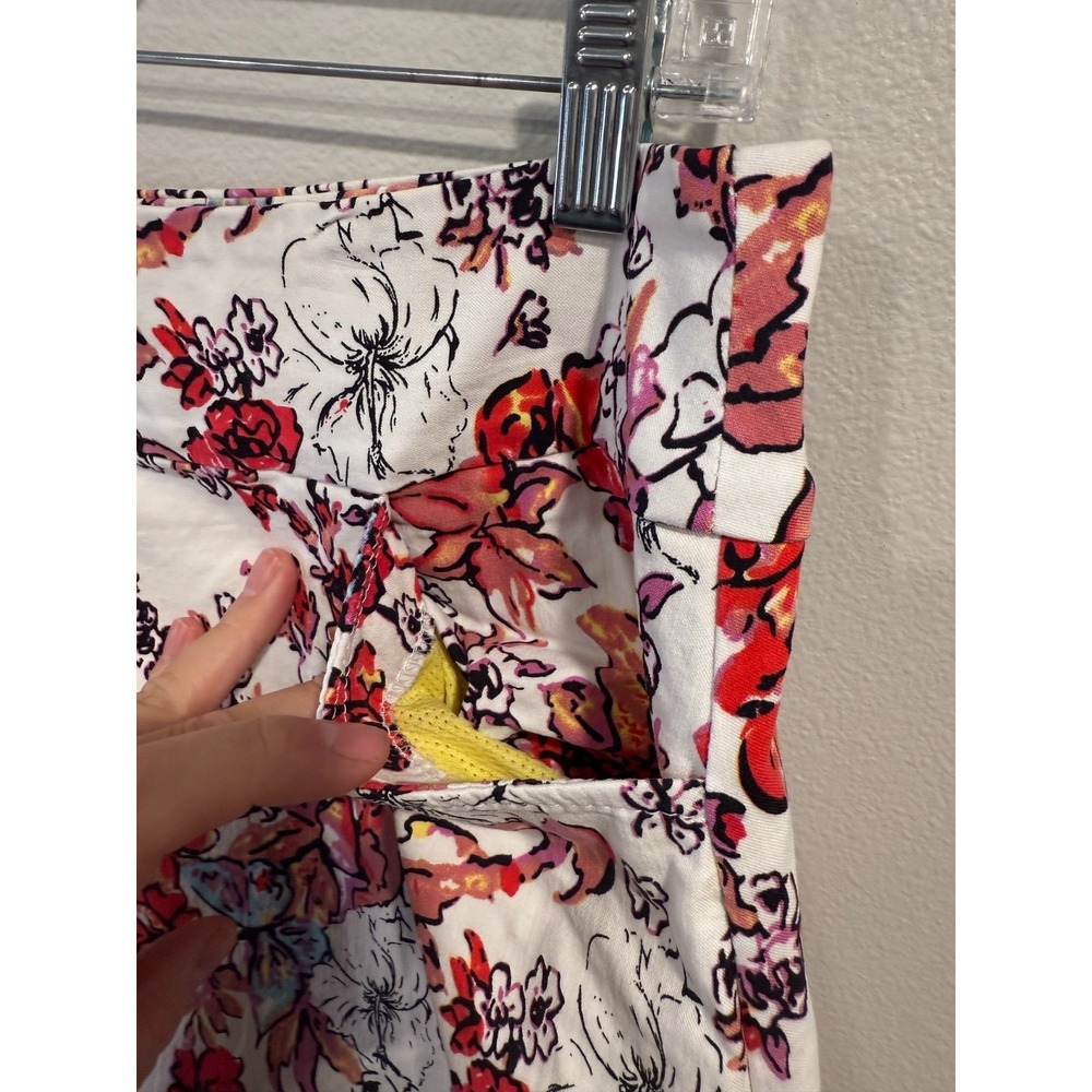 Swing Control Skirt Women's Size 10 White Red Floral Rayon Stretch High‎ Waisted - Picture 8 of 10